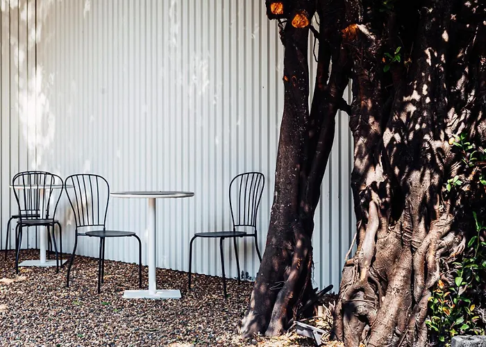 Bonsai Hotel
